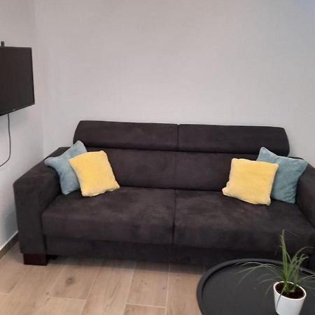 Apartman Sa Lodom 2+2 Appartement Pirovac Buitenkant foto