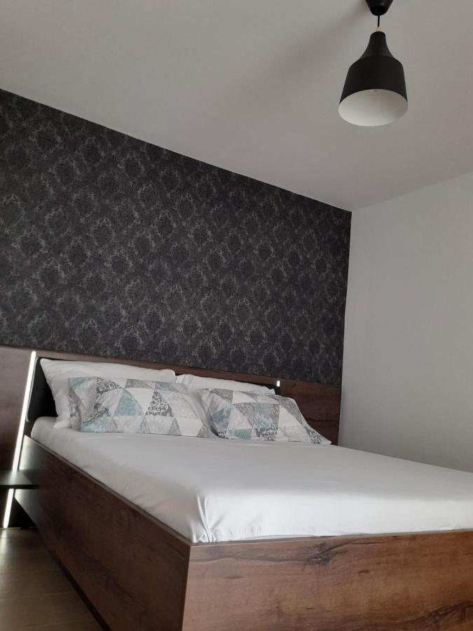 Apartman Sa Lodom 2+2 Appartement Pirovac Buitenkant foto